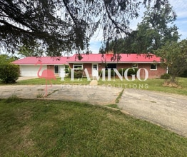 Building Photo - 901 Lutheran Church Rd