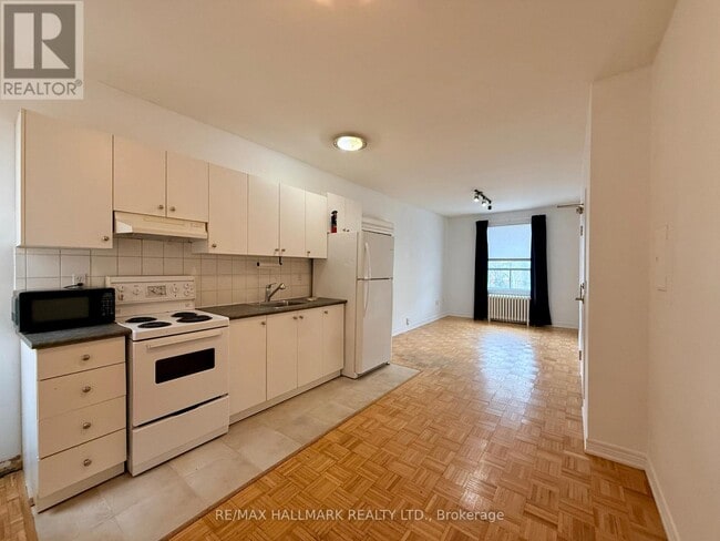 Building Photo - 41 Saulter St