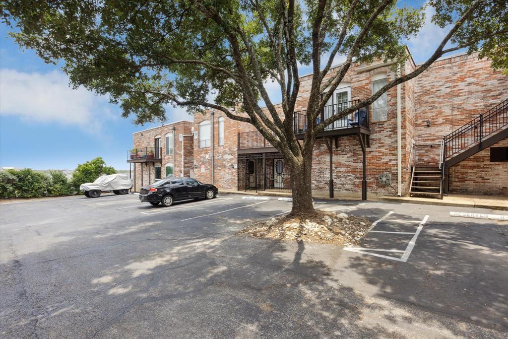 Primary Photo - 6501 E Hill Dr
