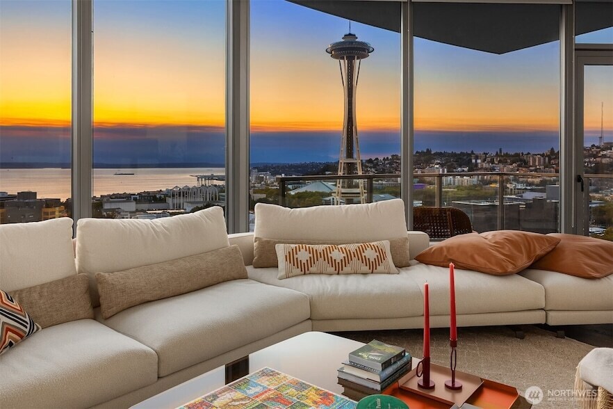 Foto principal - 2510 6th Ave
