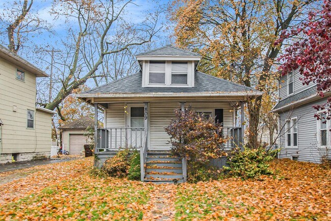 Foto del edificio - 809 Westmoreland Ave