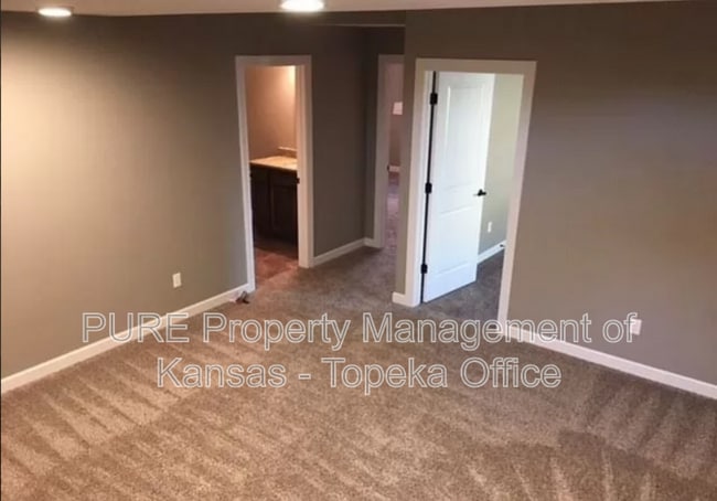 Building Photo - 4423 SE Gemstone Ln