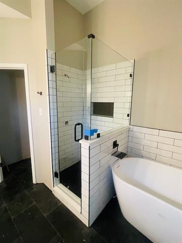 Foto del edificio - 5404 Belle Chasse Ln