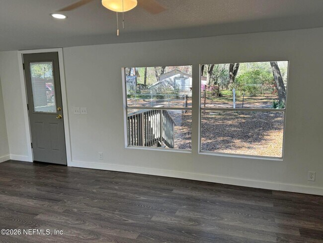Building Photo - 7934 Sunnybrook Rd
