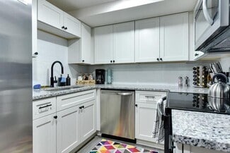 Building Photo - 116 N 32nd Ave