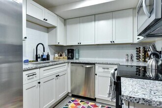 Building Photo - 116 N 32nd Ave