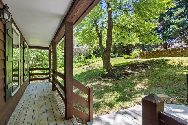 Building Photo - Serene 3 Bed/2 Bath Home off Chippenham