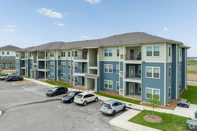 Building Photo - The Lantana Apartments