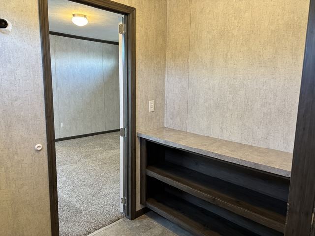 Building Photo - 271 Crestwood Dr