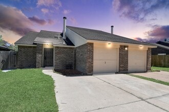 Building Photo - 16423 Monte Carlo Ln