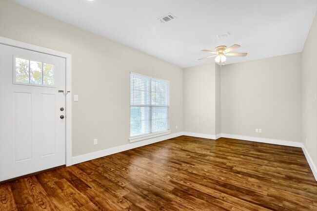 Foto del edificio - 409-411 N Woods St