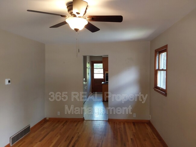 Foto del edificio - 1130 W Myrtle St