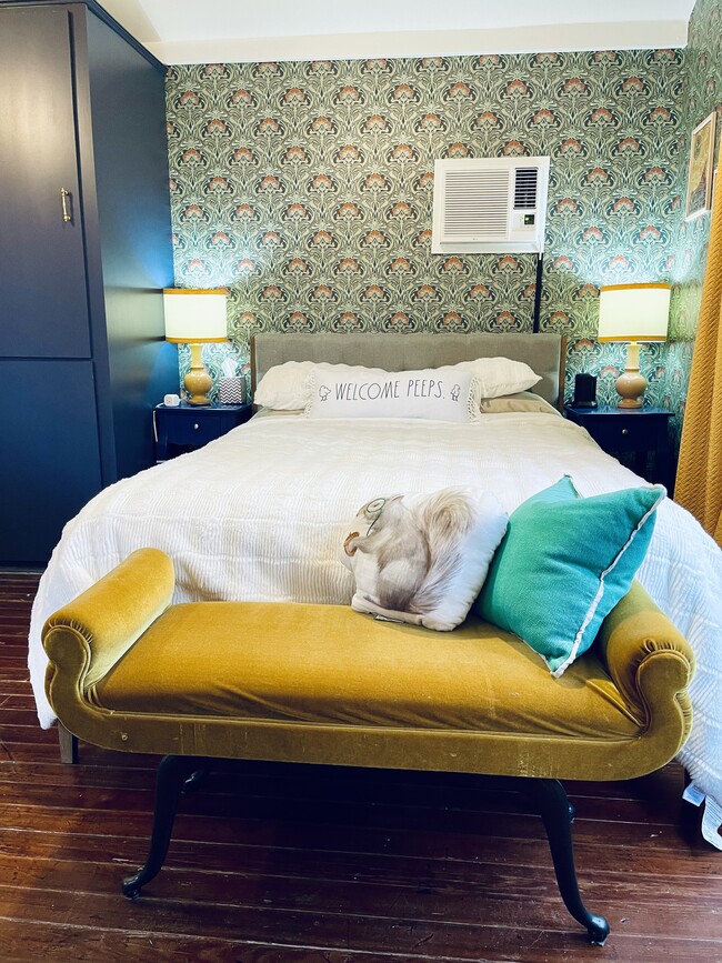 Building Photo - 907 N 12th St