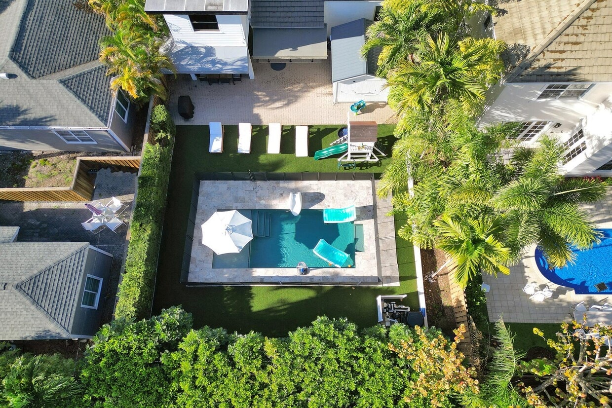 Southeast 1st Street, Fort Lauderdale, FL 33301 - 3 BR 2 BA single-family home - Southeast 1st Street, Fort Lauderdale, FL 33301 - 3 BR 2 BA single-family home