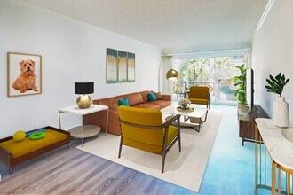 Building Photo - Casa Granada