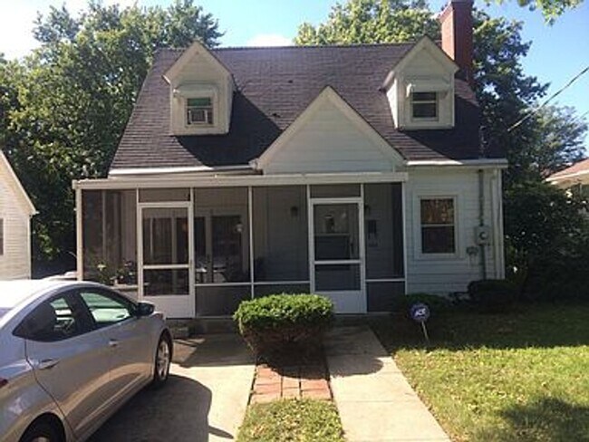 Building Photo - 1083 Duncan Ave