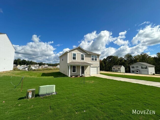 Building Photo - 821 Smokey Ridge Rd