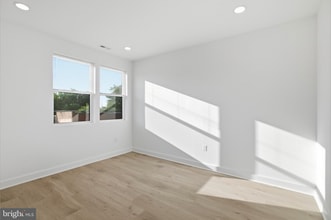 Building Photo - 2322 N 5th St