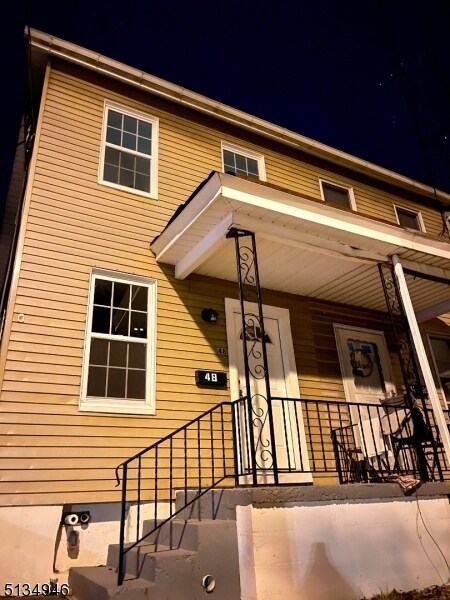 Primary Photo - 48 Bennett St