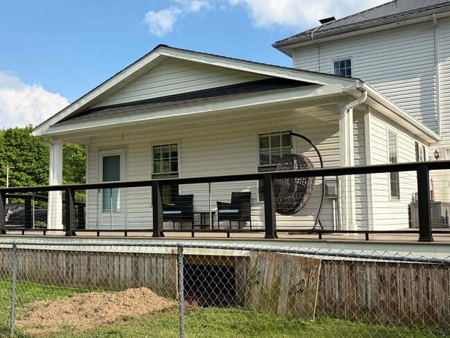 Building Photo - 1697 US-6