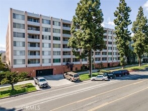 Building Photo - 421 La Fayette Park Pl