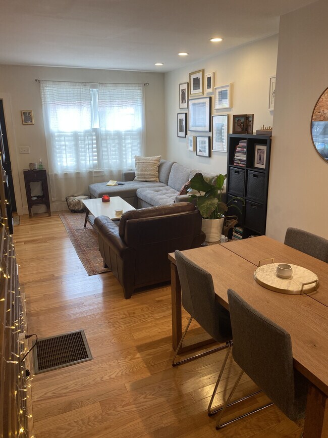 Sala de estar/comedor - 2010 S Philip St