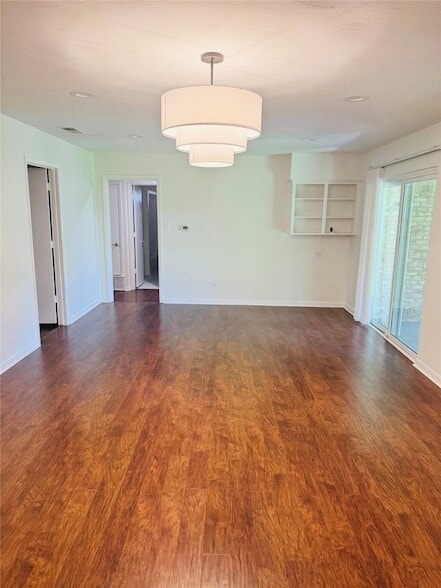 Photo - 8406 Foxwood Ln House