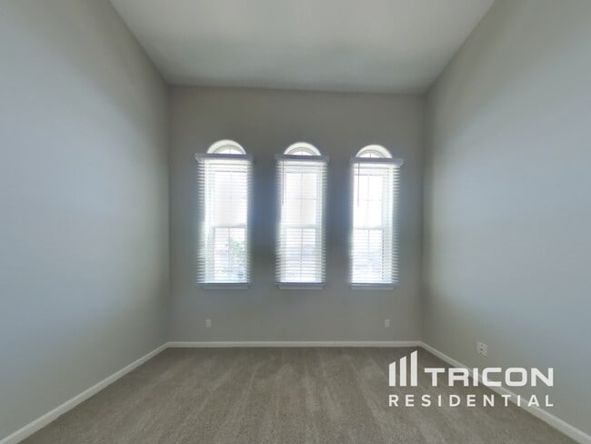 Foto del edificio - 10246 Canadeo Cir