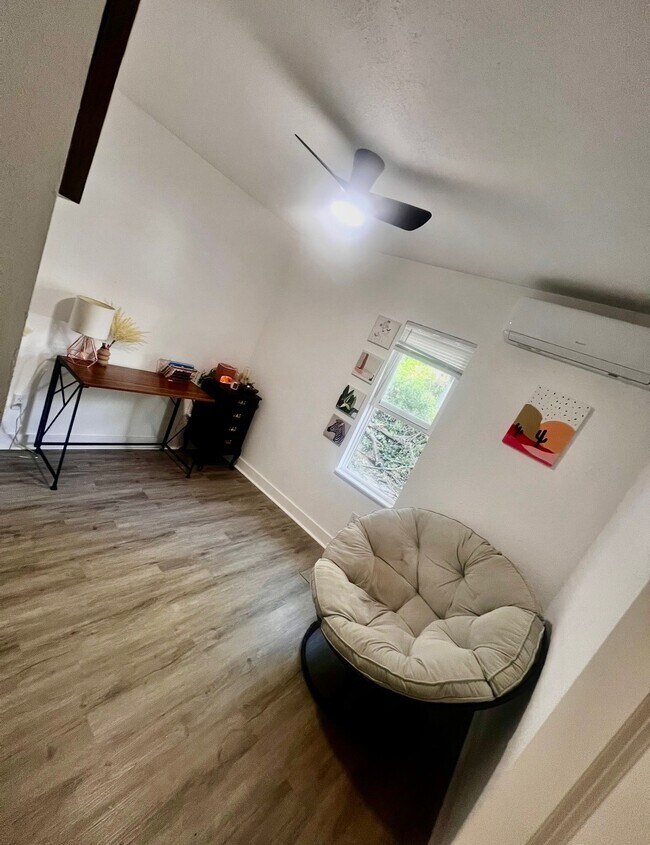 Foto del edificio - 2935 W Madison St