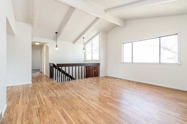 Building Photo - 1543 Cambridge Dr