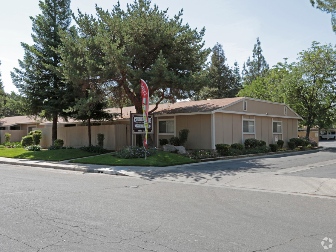 Primary Photo - Countryside Apartments