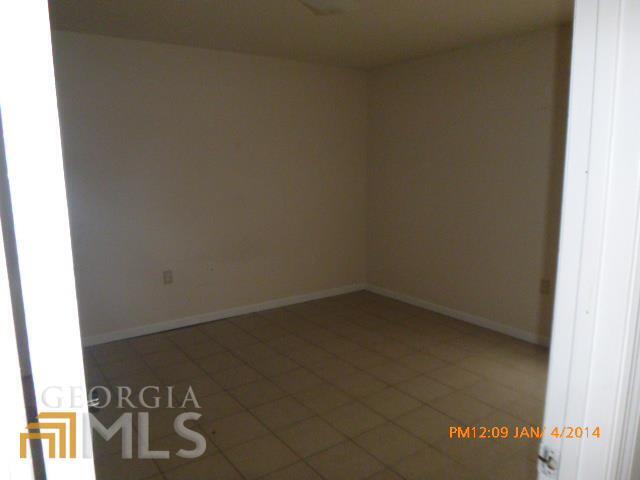 Foto del edificio - 140 Lanier Dr