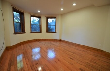 Foto del edificio - 1736 Beacon St