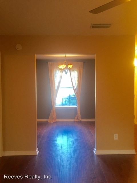 Foto del edificio - 3 br, 2 bath House - 1701 Sandalwood Drive