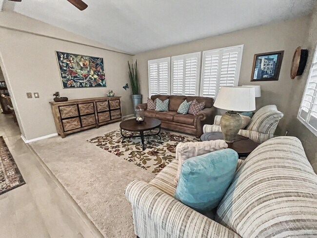 Foto del edificio - 39705 Manzanita Dr