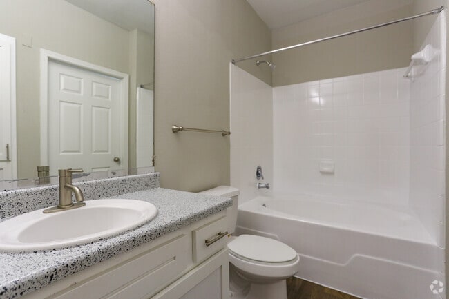 1 BR, 1 BA - 733 SF - Discovery at West Road
