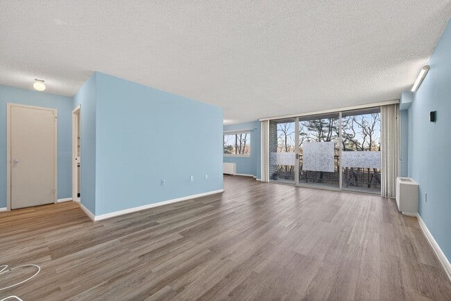 Foto del edificio - 2500 N Van Dorn St