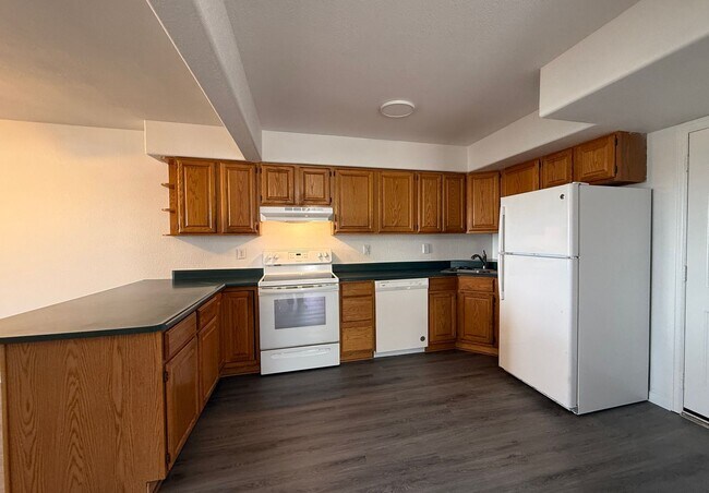 Foto del edificio - 228-230 W Elbow Dr
