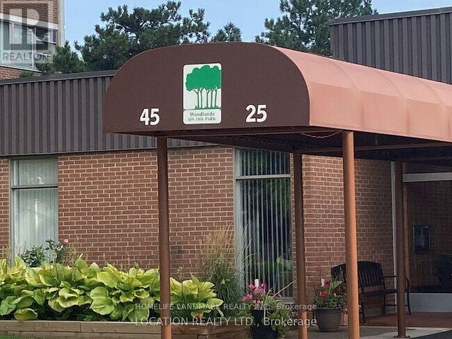 Building Photo - 45 Silver Springs Blvd