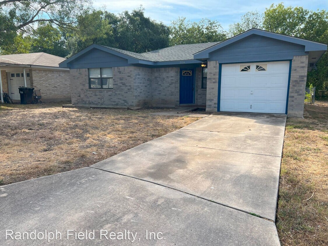 306 Sun Flower Dr, Marion, TX 78124 House Rental in Marion, TX