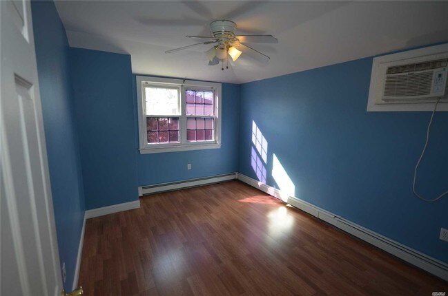 Building Photo - 164-20-164-75 75th Rd