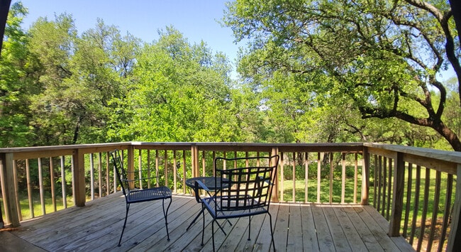 Building Photo - Secluded Hill Country home on huge lot!  Gorgeous home in tranquil setting!