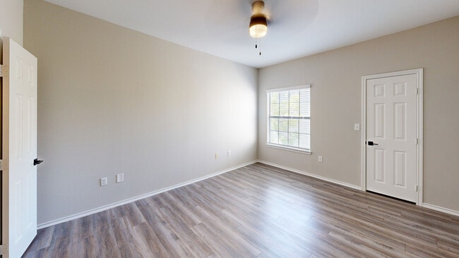 Interior Photo - Lakeline Villas