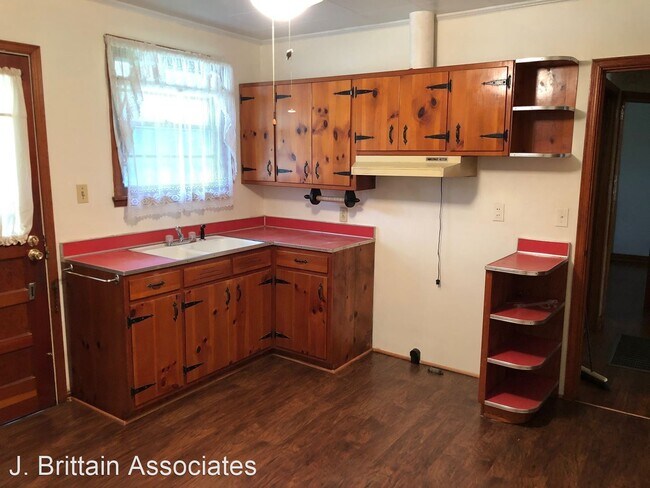 Building Photo - 2 br, 1 bath House - 214 5th Avenue, N