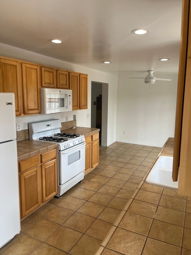 Building Photo - Charming 2 bedroom/1 Bath Home in Normal Heights/ Kensington Area! Ready to Move In Now! $2,950