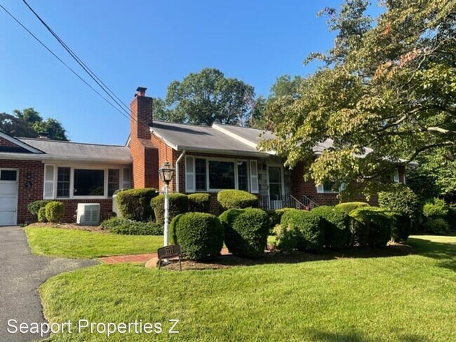 Building Photo - 3 br, 2 bath House - 1221 Morningside Lane