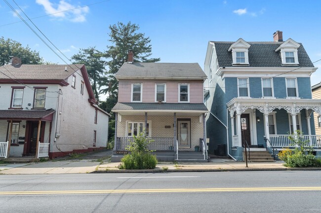 Building Photo - 410 Wyandotte St