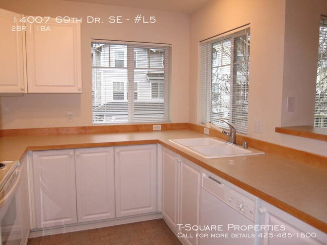 Building Photo - 14007 69th Dr SE