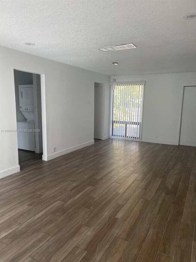 Foto del edificio - 10 Sheoah Blvd