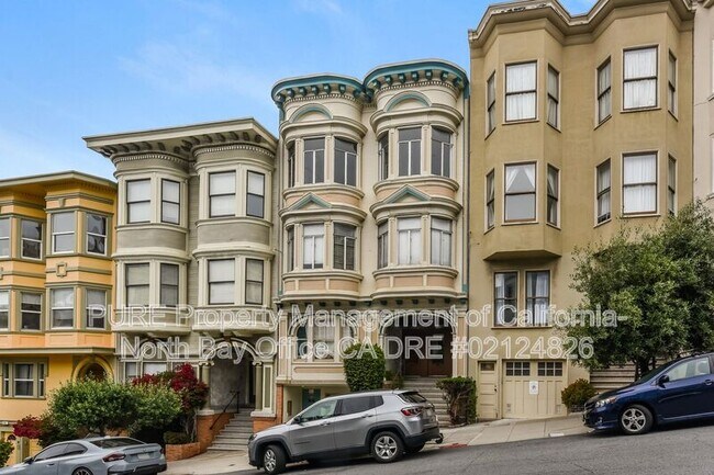 Building Photo - 532 Lombard St